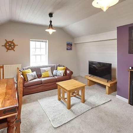 Host & - Leesholme Loft * Whitby