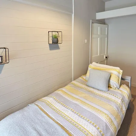 Host & - Leesholme Loft Whitby